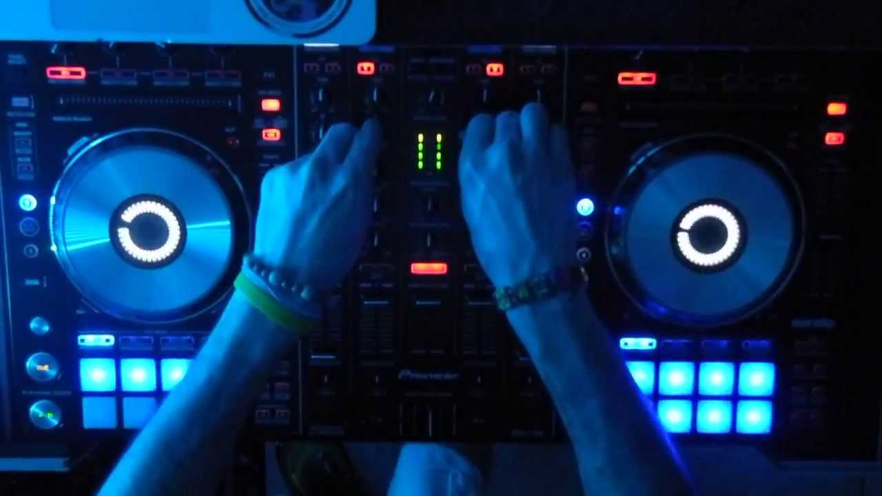 Pioneer DDJ-SX EDM Halloween Teaser