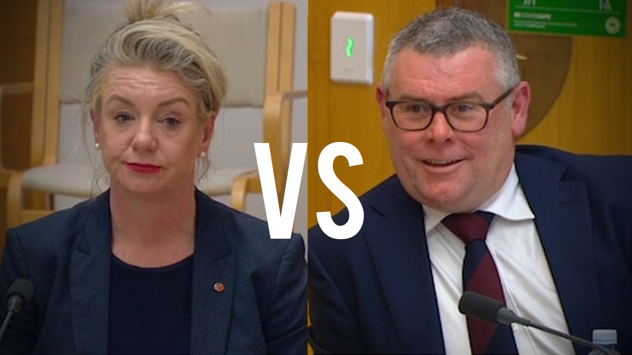 Bridget McKenzie arguing with Senator Murray Watt