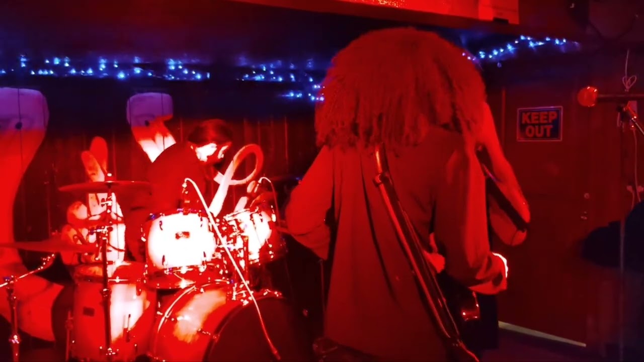 Lucky liquor tavern: scavenger parade 11/14/25