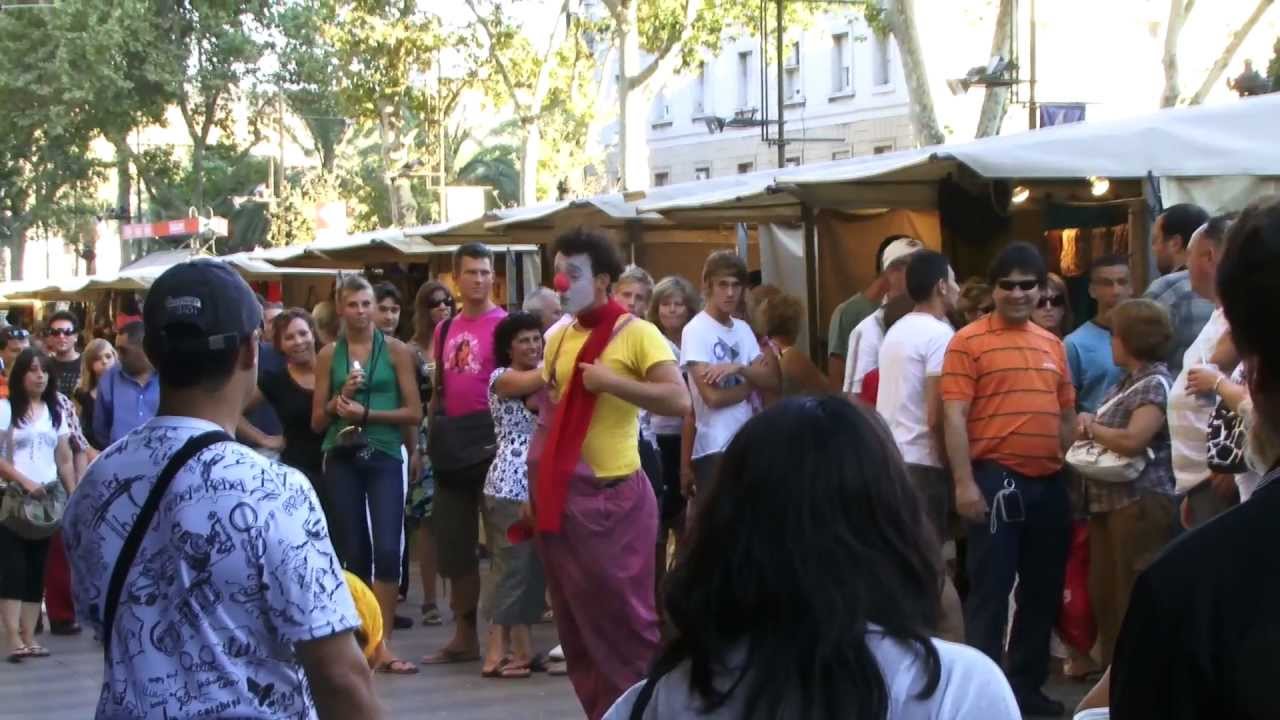 Clown Durilov - vol 2 - Barcelona street laugh attack Documentary Movie (estilo Karcocha) مهرج