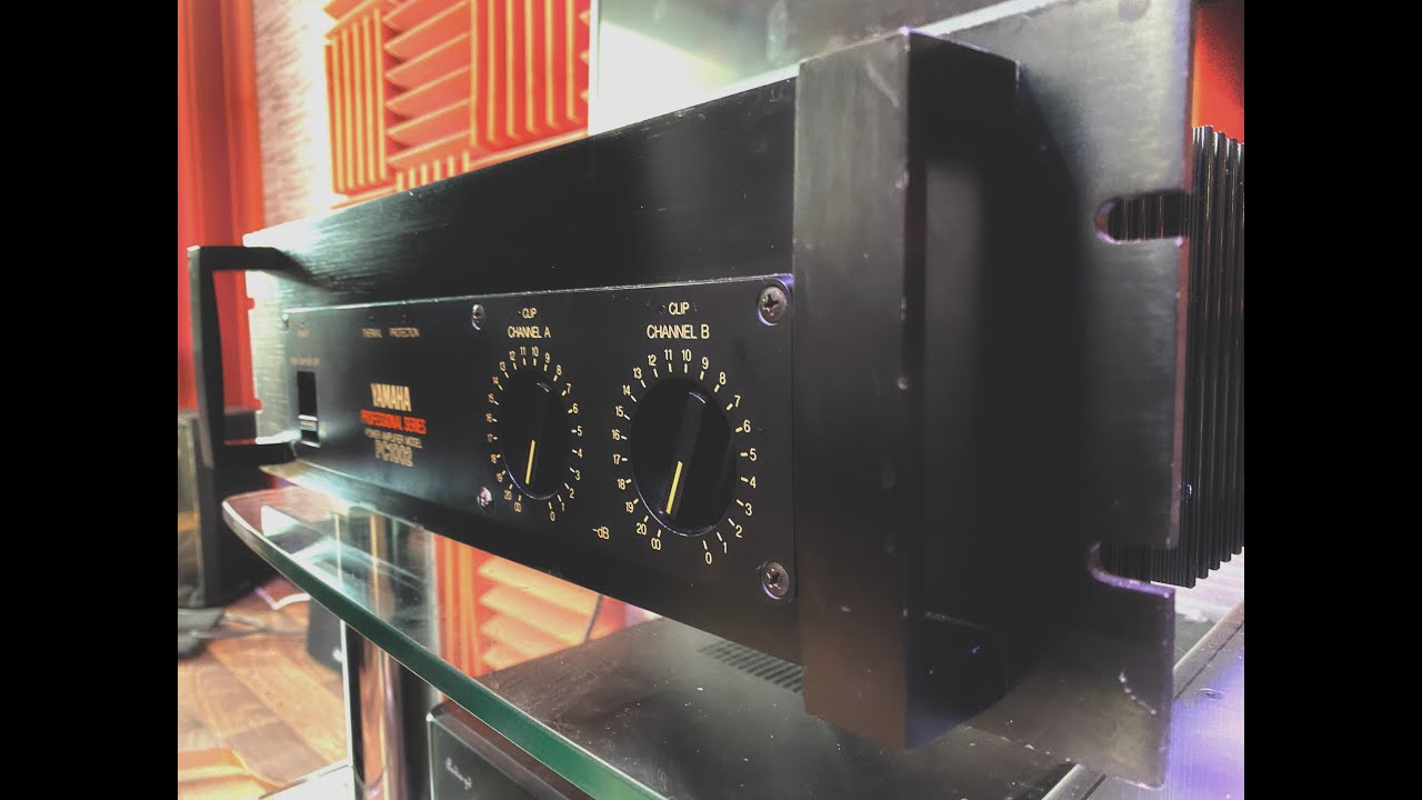 Yamaha PC1002 Professional Series