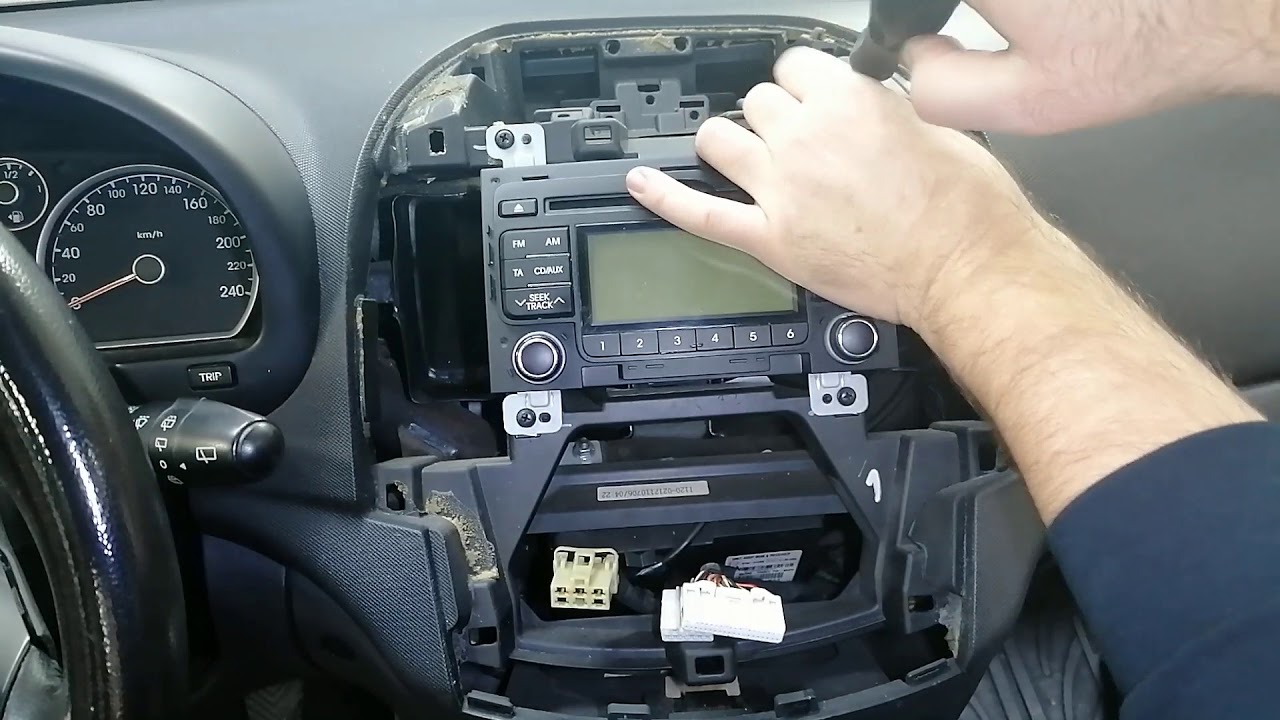 How To Remove Radio on Hyundai I30