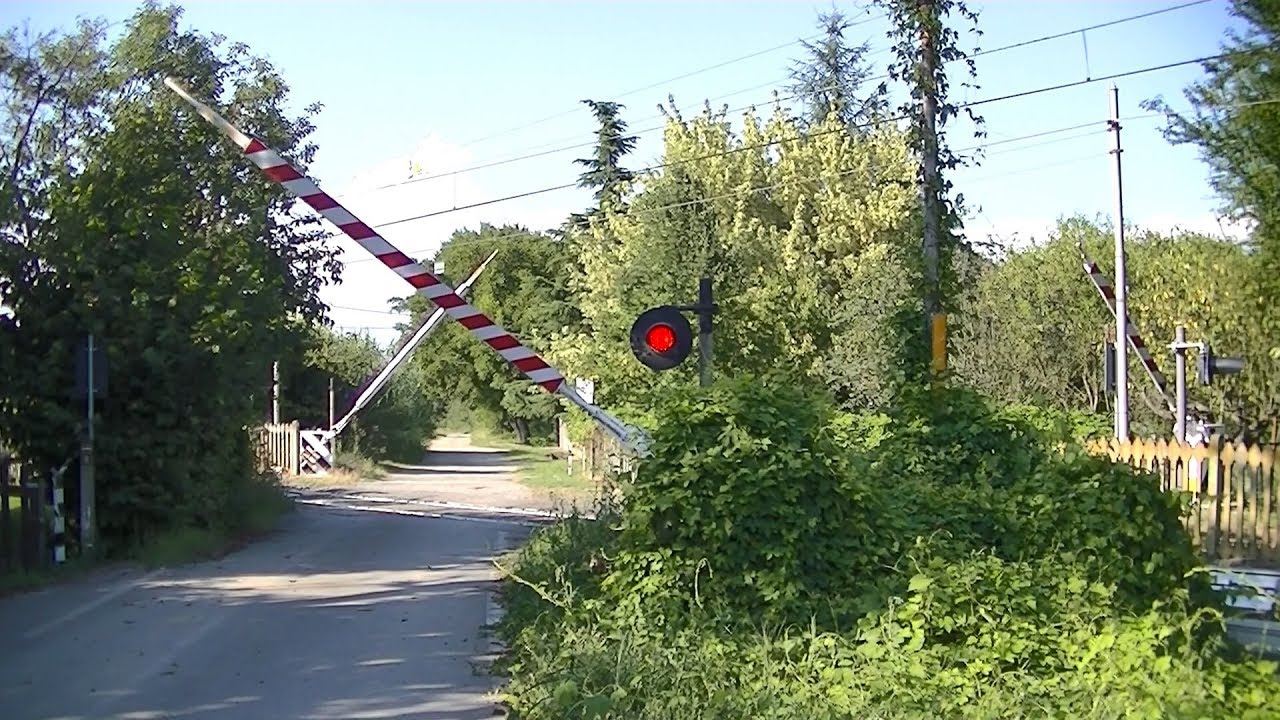 Spoorwegovergang Strevi (I) // Railroad crossing // Passaggio a livello