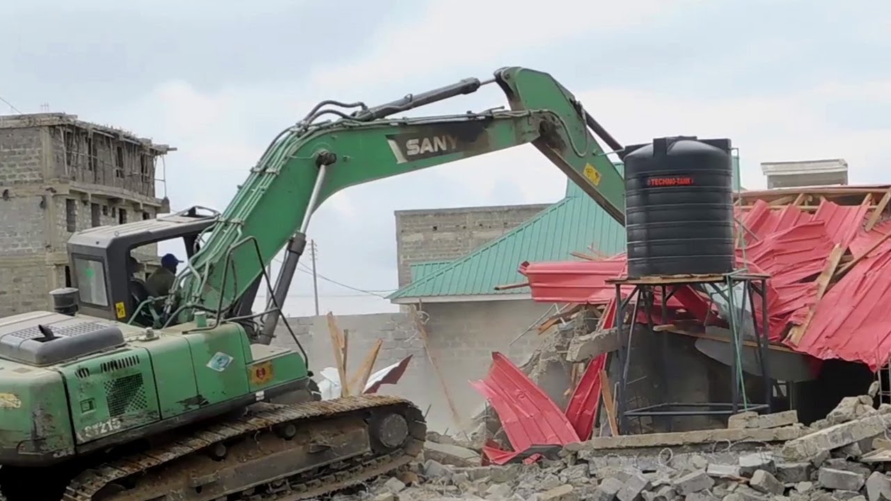 DEMOLISIONS: Scores left homeless after KPLC pulls down illegal houses built on power wayleave