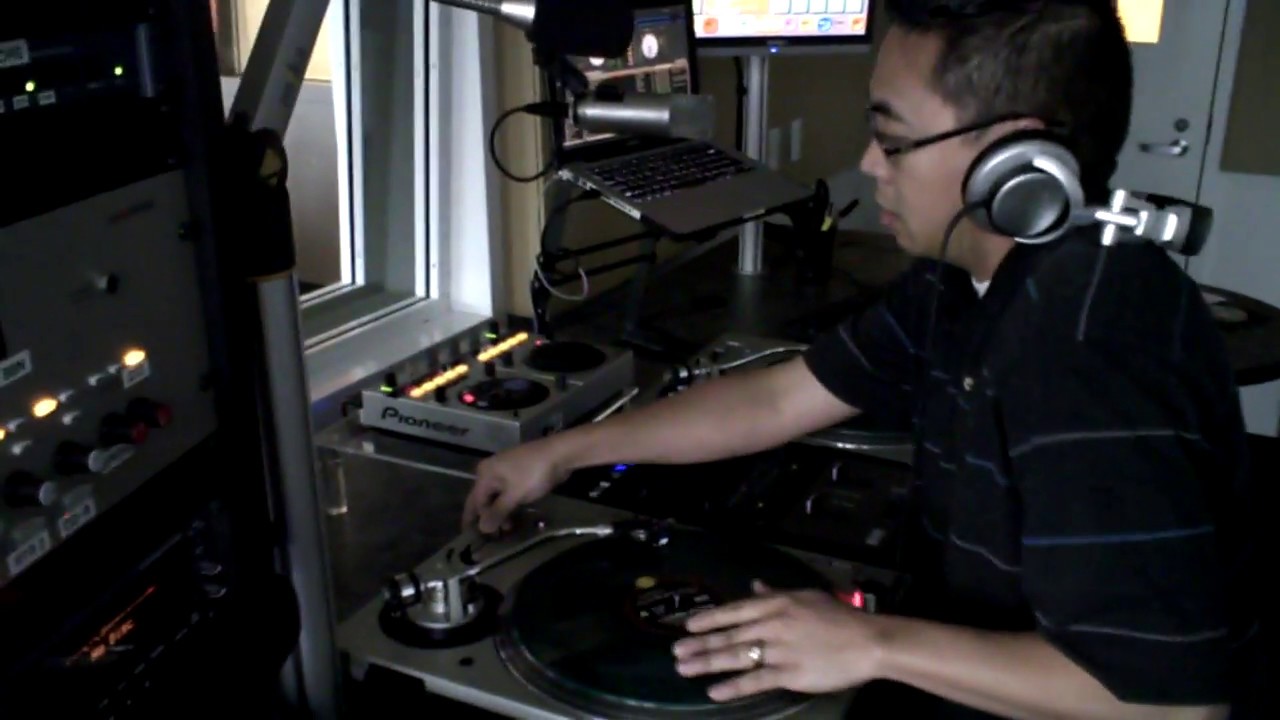 DJ E-man Mickey Fickey Mix Dec 11,2009 3.AVI