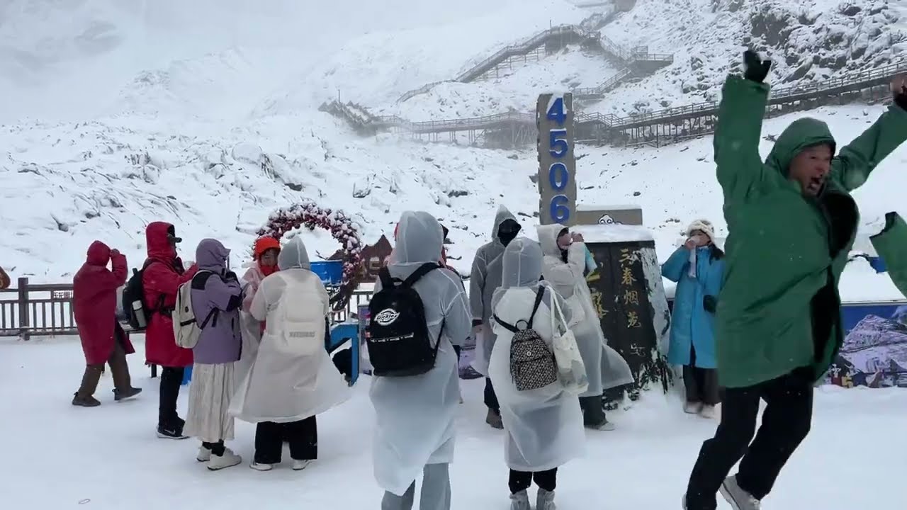 Lijiang Jade Dragon Snow Mountain. 玉龙雪山