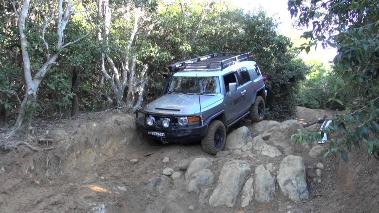 FJ Cruiser - awning beach run