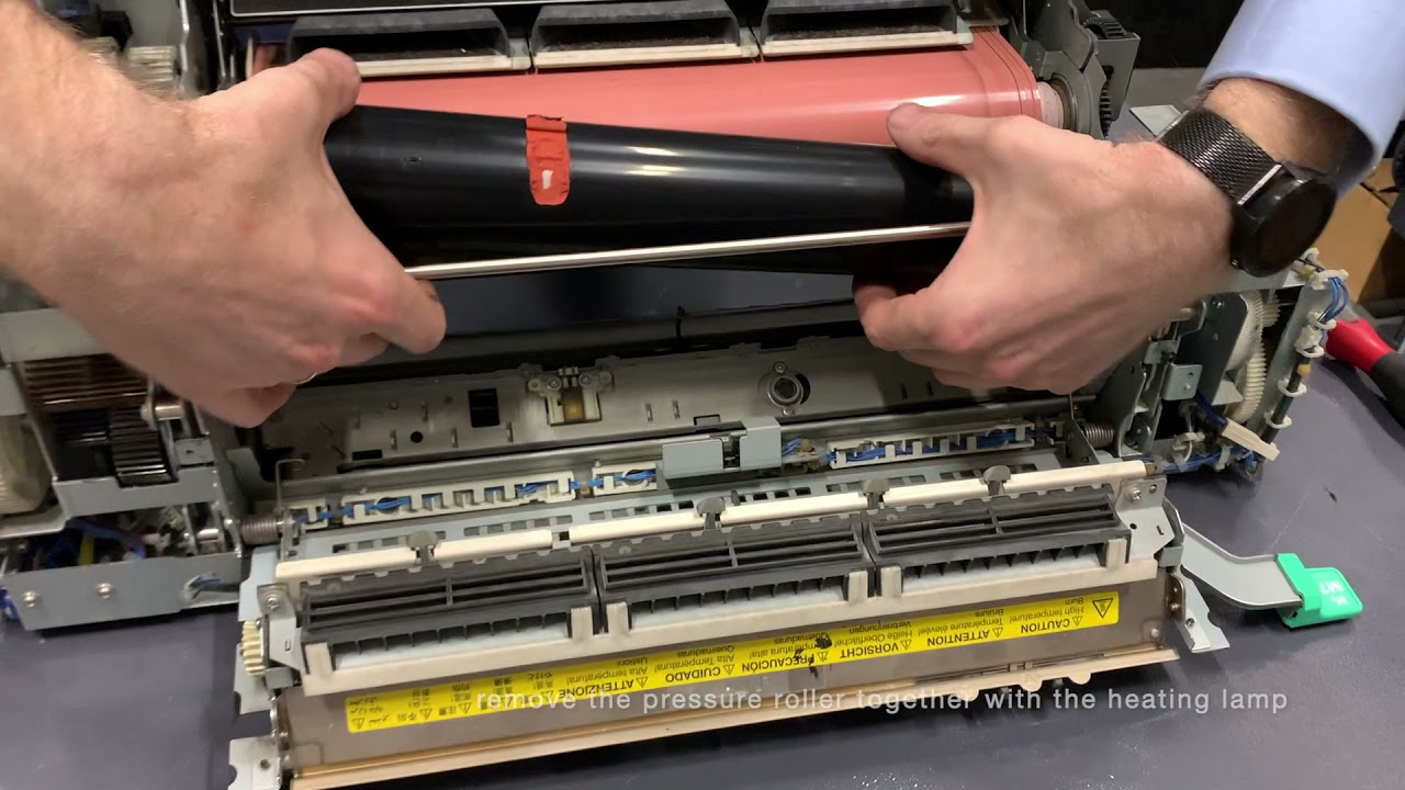 Replacing the pressure roller C3070L