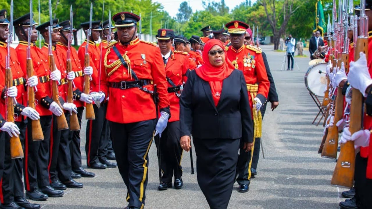 TANZANIA NEW PRESIDENT SAMIA SULUHU HASSAN INSPECTS A GUARD OF HONOR AFTER BEING SWORN IN!!