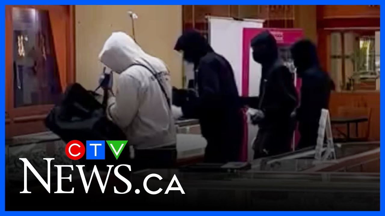 Stratford Mall jewelry store robbed for third time in less than 18 months