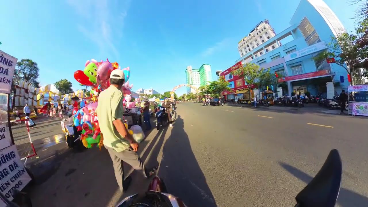 Đường Hoa thành phố Tuy Hoà tỉnh Phú Yên chiều 25 Tết P2