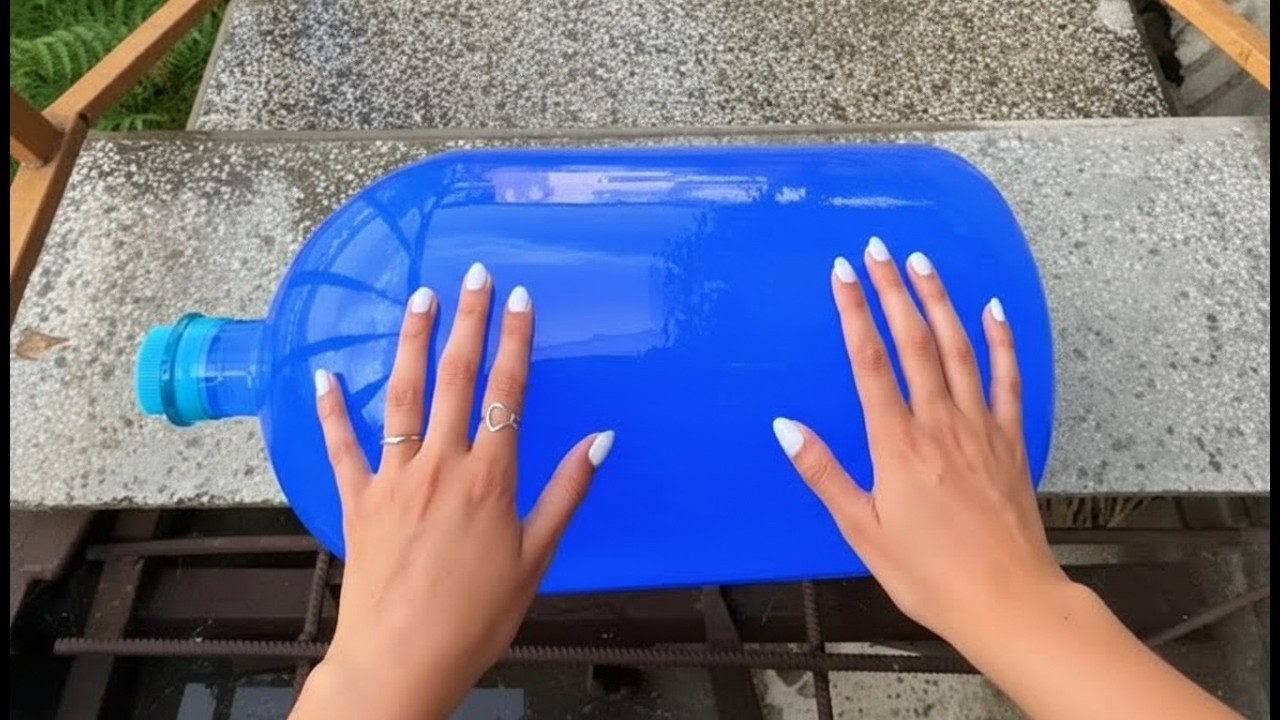 ⚠️ ASMR Crushing Blue Glass Bottles CRUNCH⚠️🔥 #asmr #satisfying #experiment #potpote