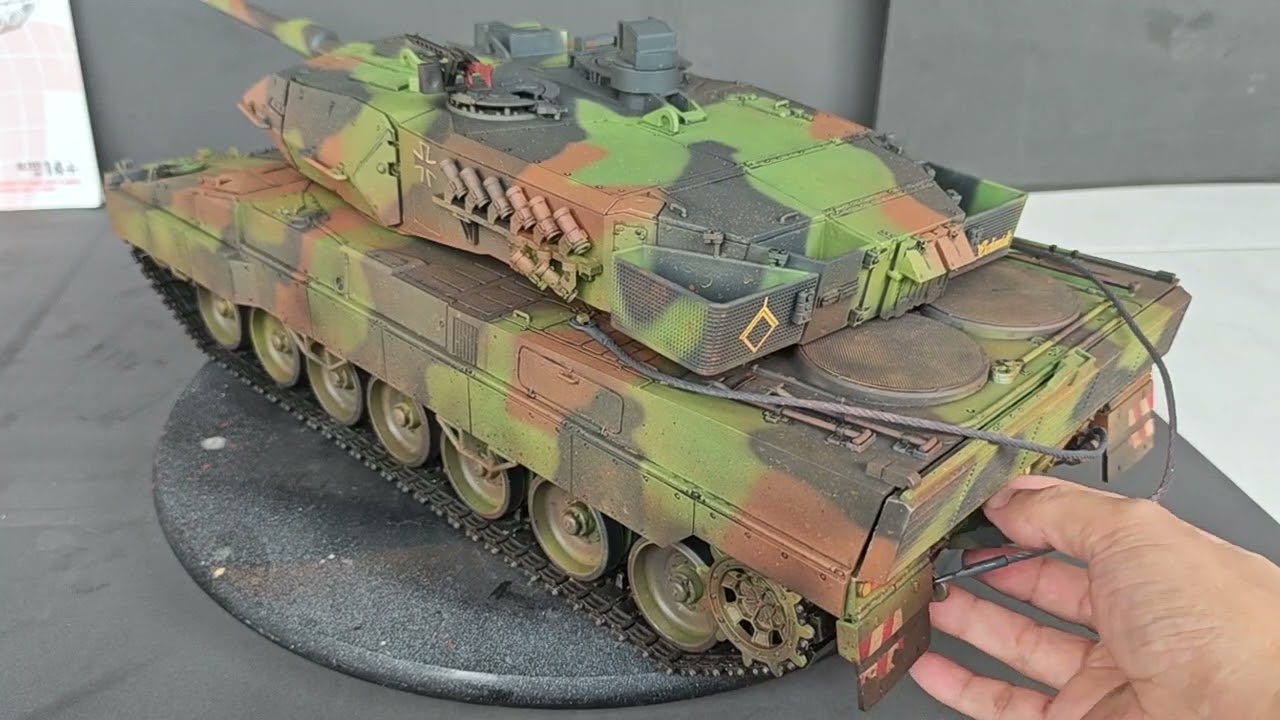 Taigen Tank Model Kit 1/16 scale, Leopard 2A6. camou painted.