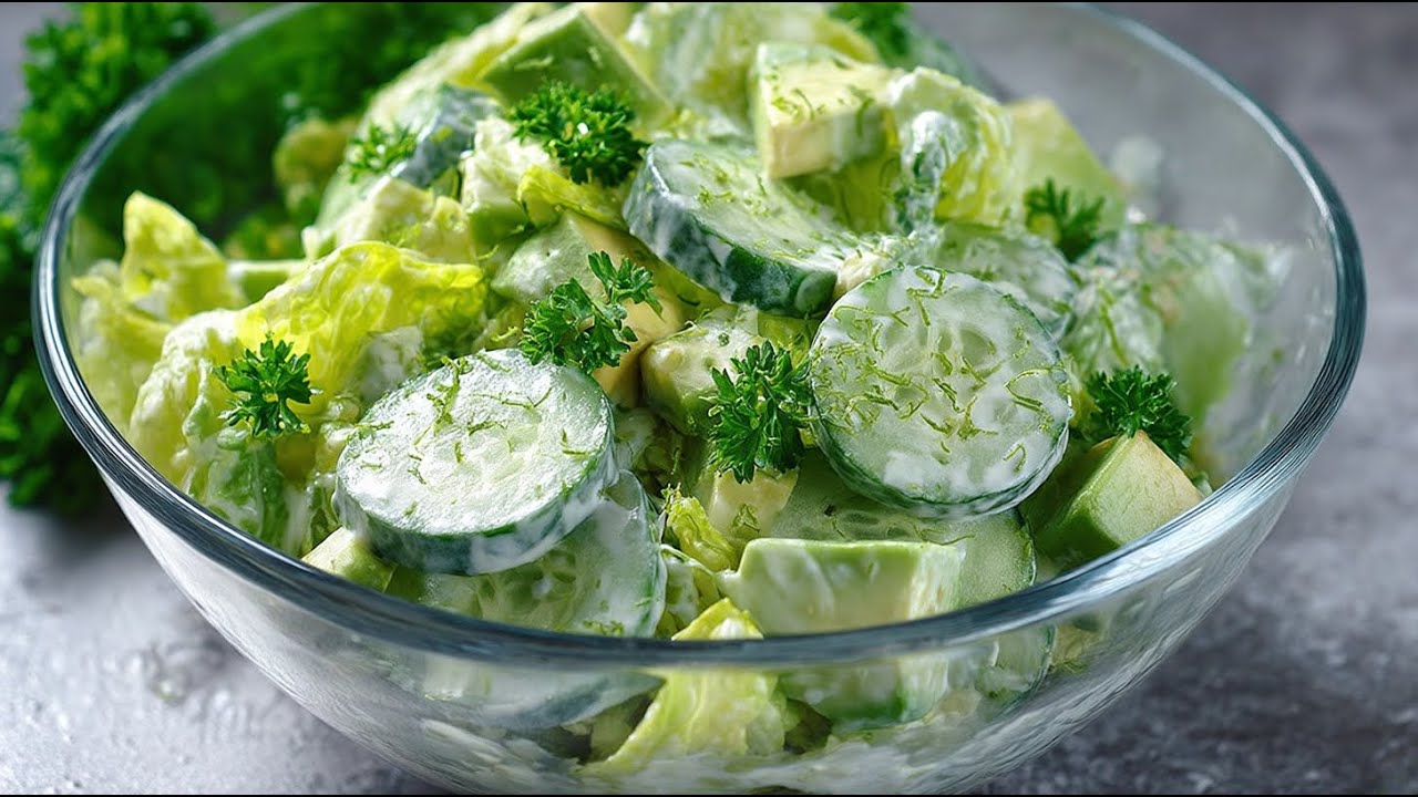 DIESER Trick macht deinen Gurkensalat 10x besser! Der BESTE Sommersalat  den du je gegessen hast!