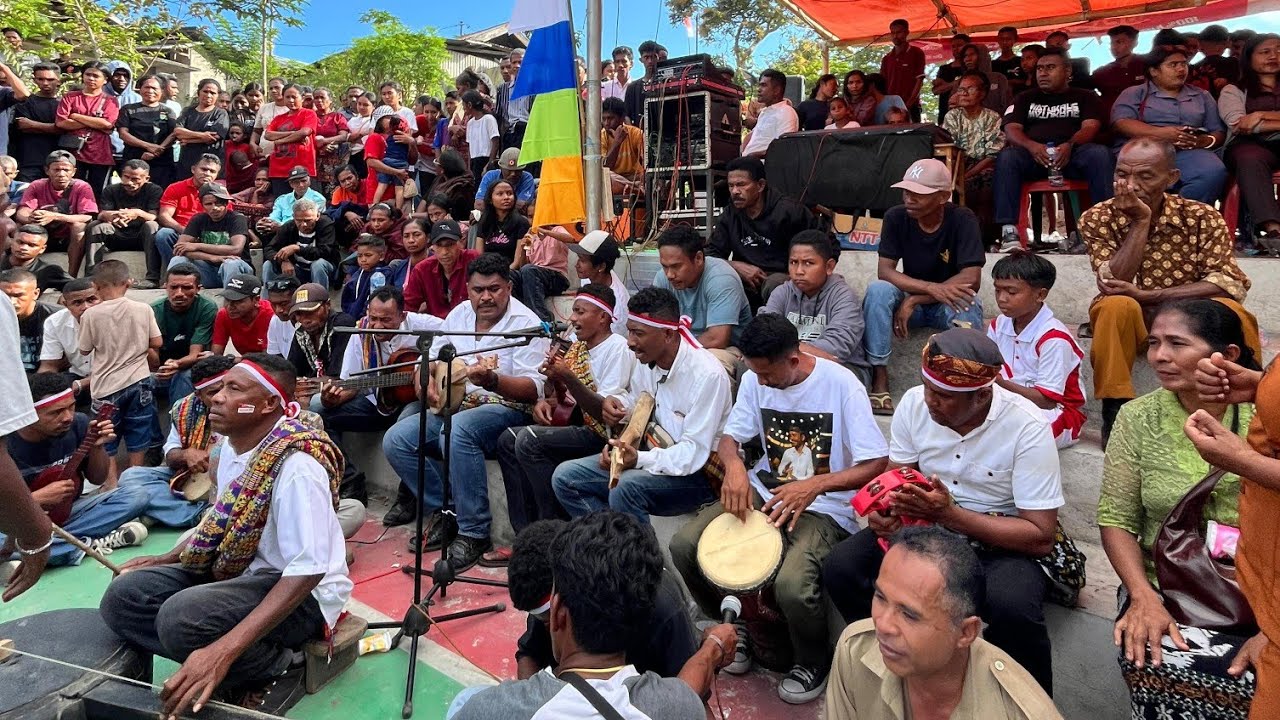TABOLA BALE- Silet Open Up (Versi Musik Kampung Bura Bekor)