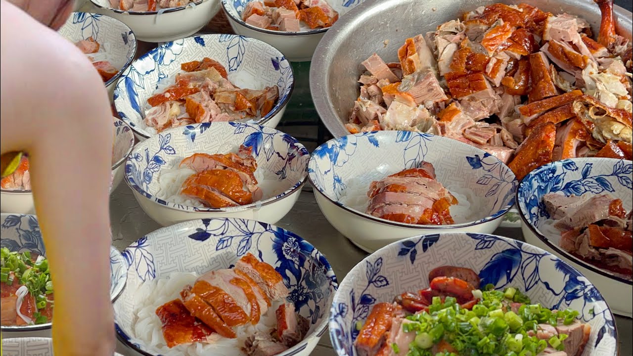Watch the locals eat delicious breakfast for under $2.
