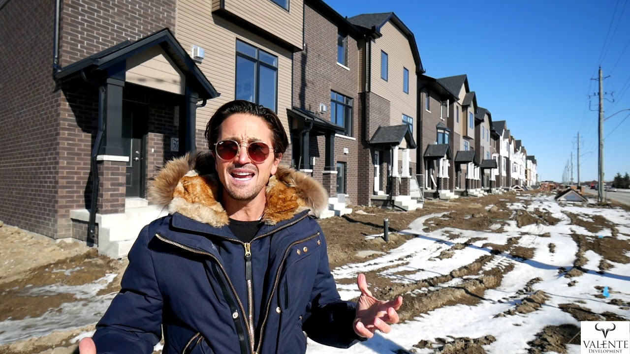 Beachside Brownstones in Lakeshore!