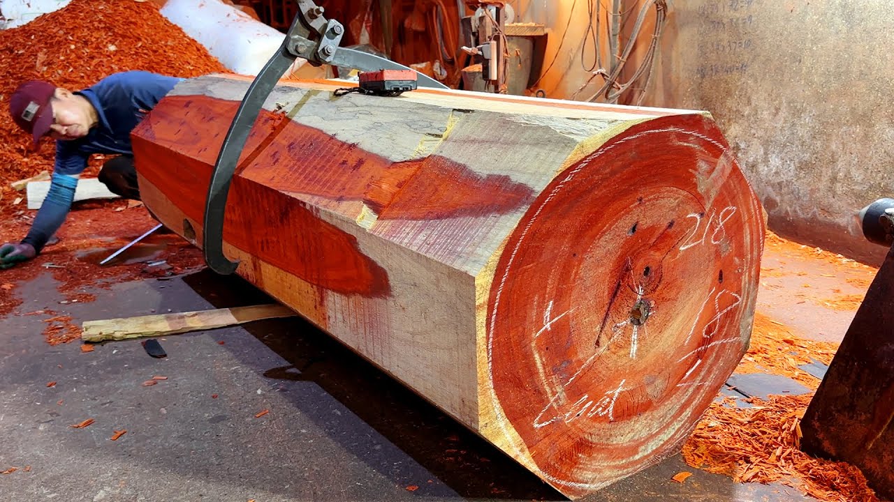 Traditional Crafts // Giant Rare Redwood Turning Process