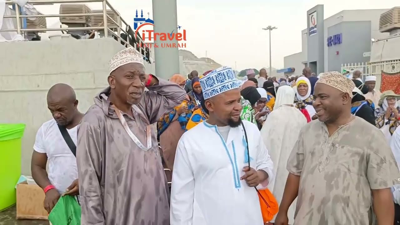 SUBHALLAH MVUA YANYESHA MINNA WAKAT WATU WAKIENDA JAMARAT HUKU SERIKALI ILIZUIA KWA JUA KALI SANA.