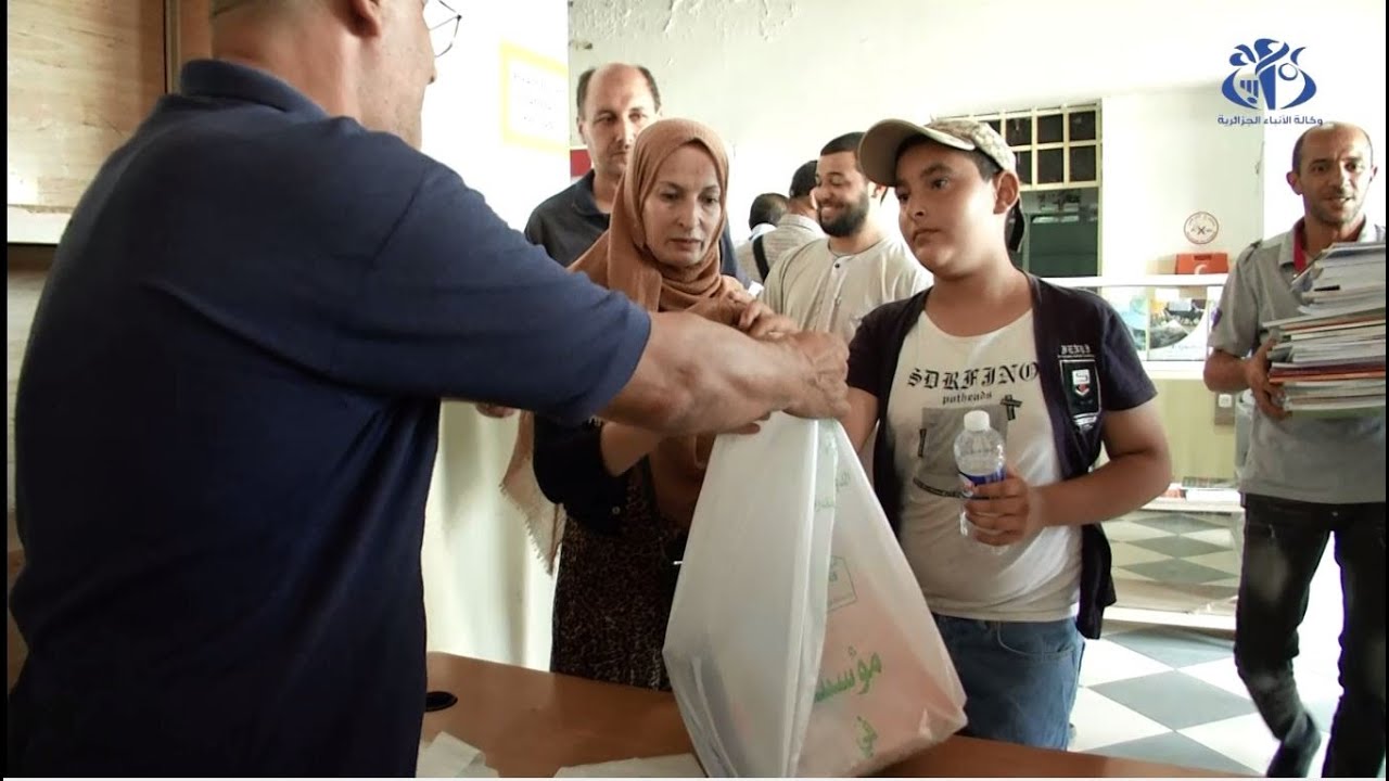 نقاط بيع الكتب المدرسية بالعاصمة: إقبال هام وسط وفرة المنتوج وعقلانية في الأسعار