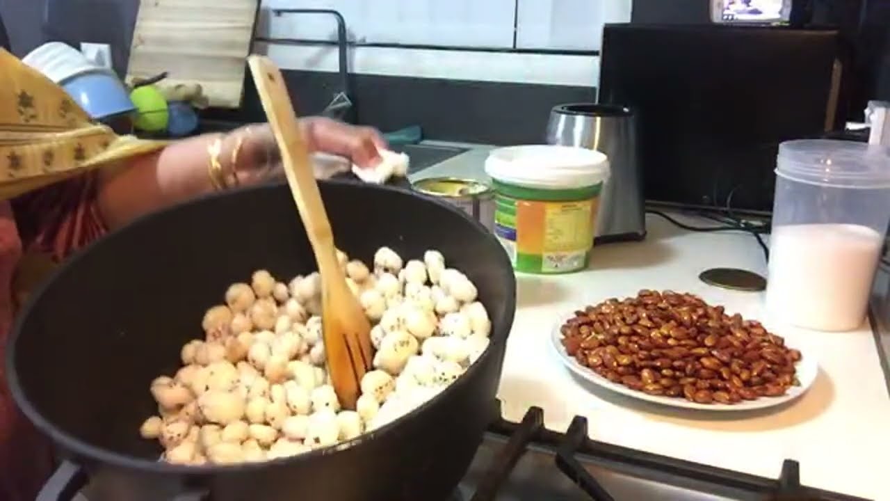 #going to make#panjeeri with very#less fats,sugar&lots of almonds&#fox nuts In my this  live video