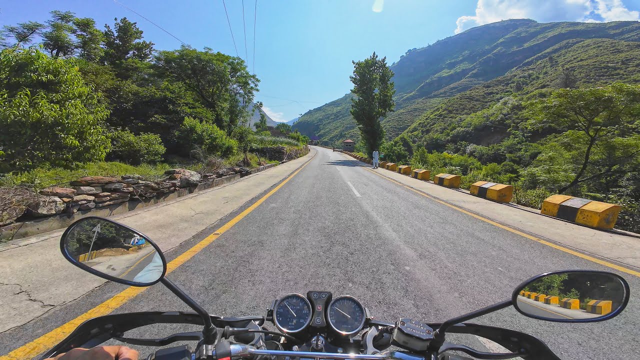Beautiful Road in Mountain Valley | Scenic Relaxation [4K]