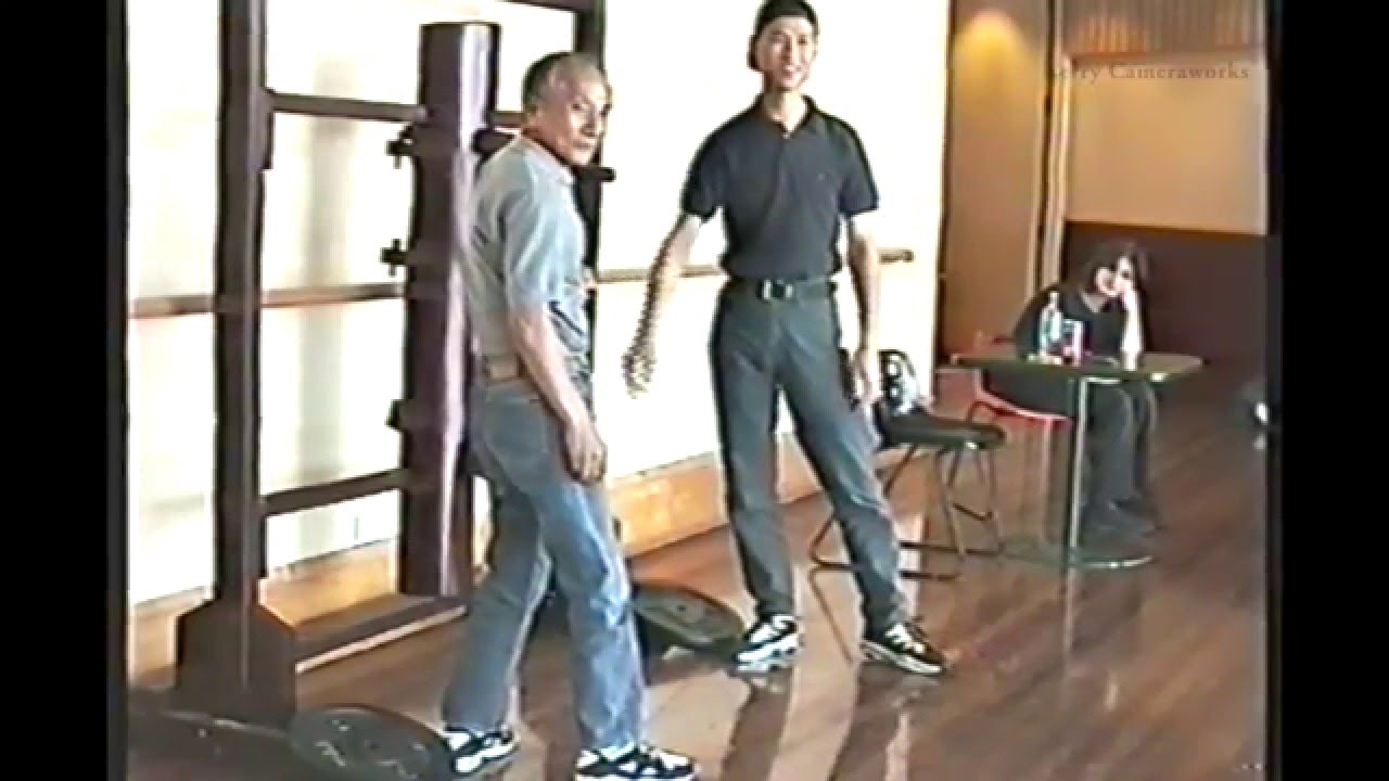 Wing chun Kungfu, Ip Chun. Demonstrating dummy to man, application. uploaded 29Dec2015