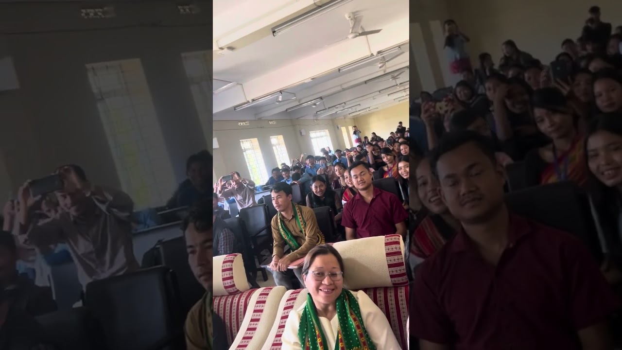 College uo chini doll rau bai Drama program attended ma khe lai moo