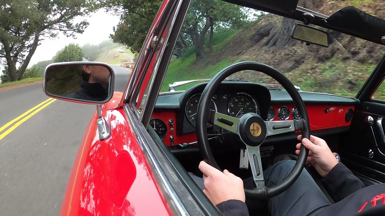 1967 Alfa Romeo Duetto Spider - Drive