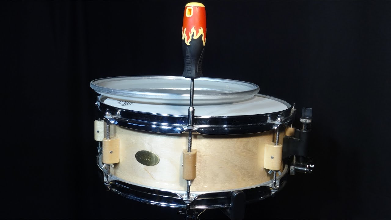 Virvelirummun kalvon vaihto. The Snare Drum M.A.