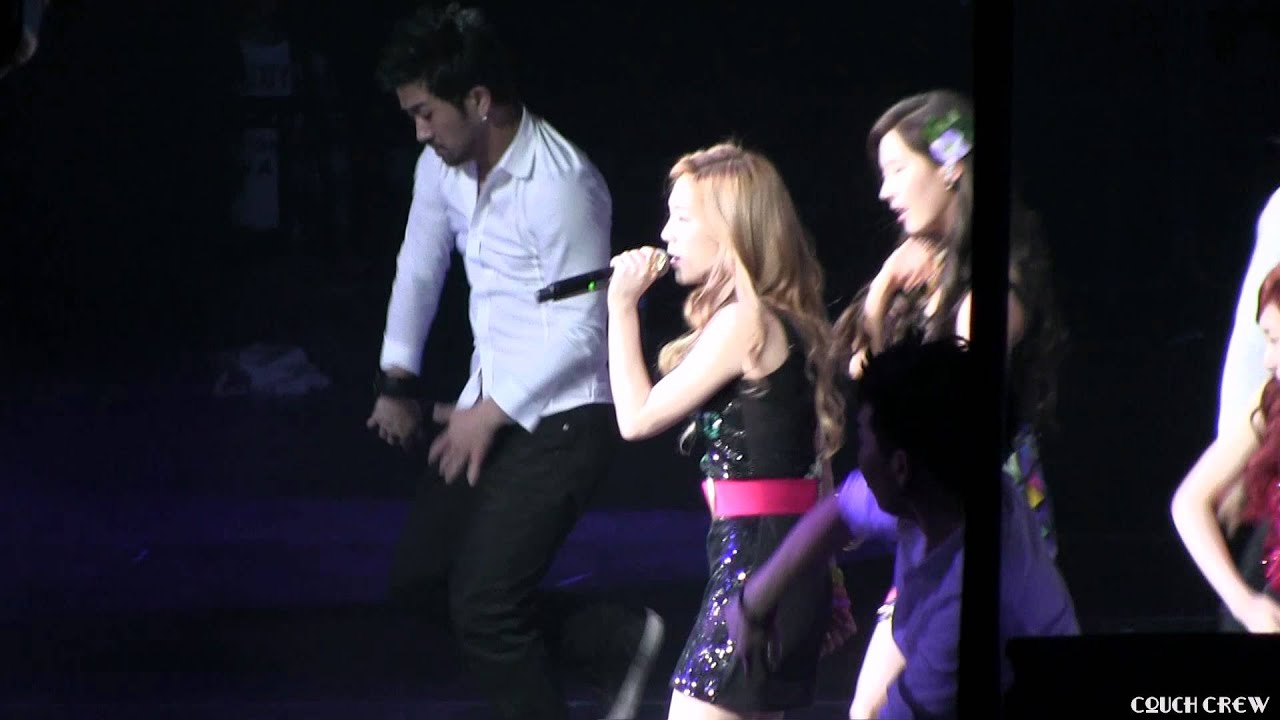120520 Taetiseo - Twinkle [HD] @ SMTOWN LA