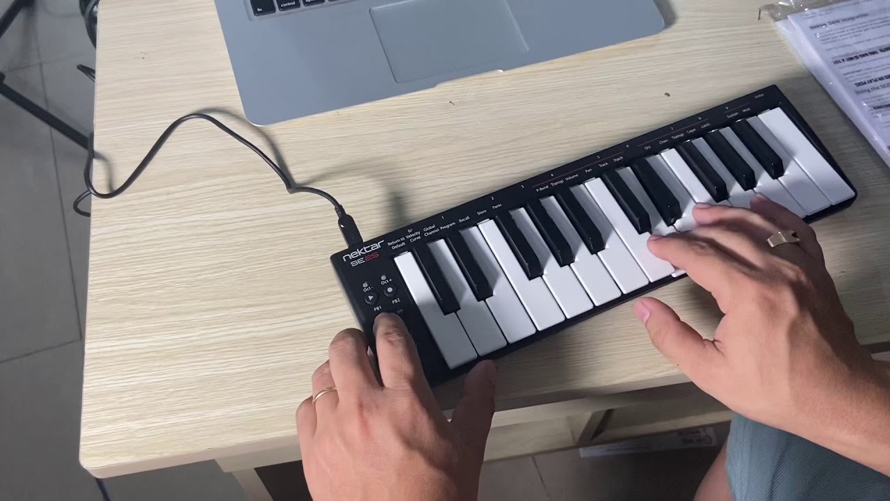 Midi controler Mini Nektar  SE 25- Âm Thanh Nhạc Cụ Phúc An-0909969382