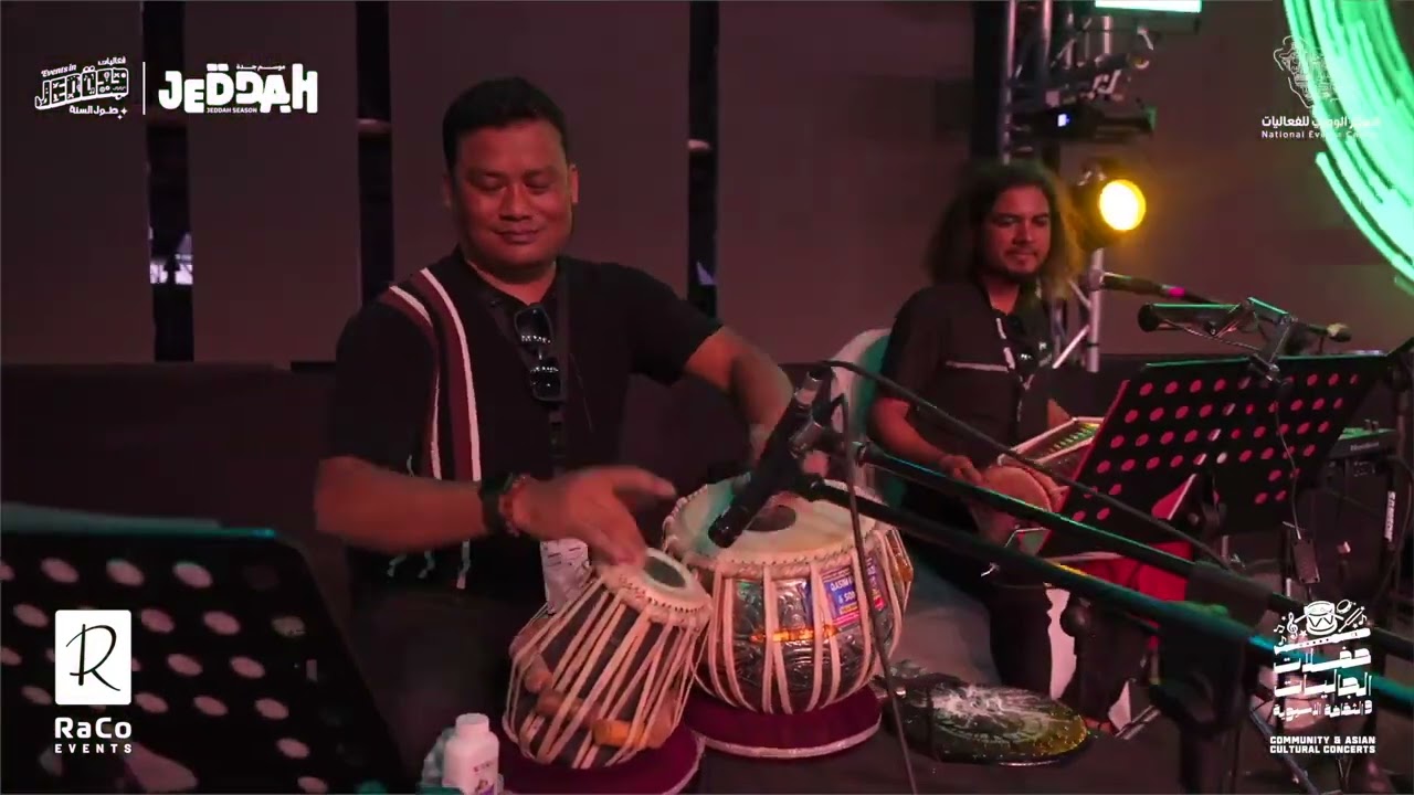 Oye Jhummakwali l Pramod kharel l Song Live jaddah soudi l  Parampara band l