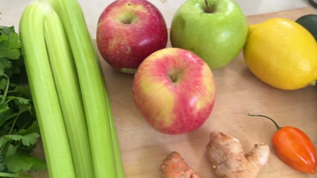 How to Make the Lemon Ginger Blast - with pro juicing tips