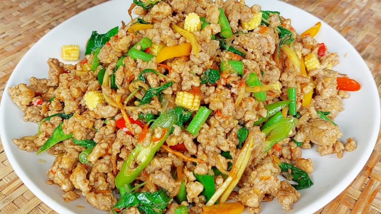 ผัดขี้เมาหมูสับ ผัดแบบถึงเครื่องแน่นๆ เข้มข้นแซ่บจี๊ด เผ็ดสะใจ เมนูกับแกล้มเด็ดๆ เมนูหมู