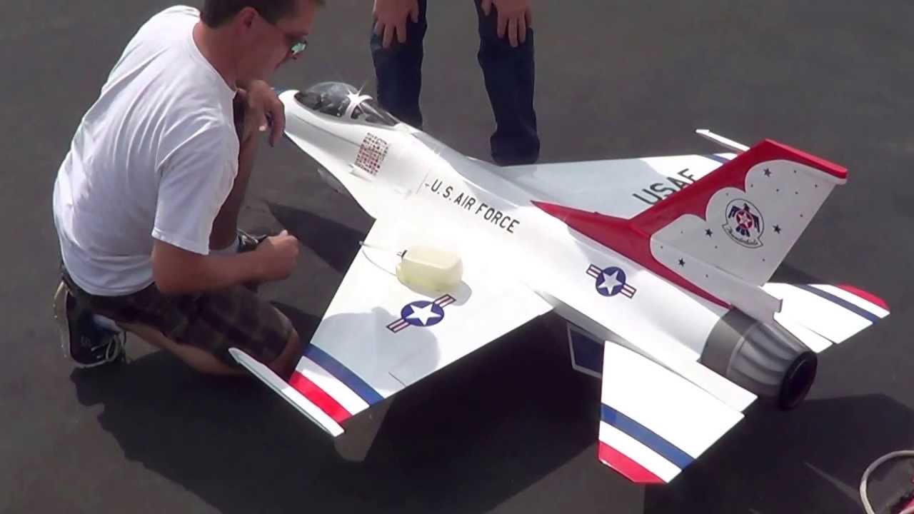 Sky Master F-16 1/8 scale w/ KingTech 100G