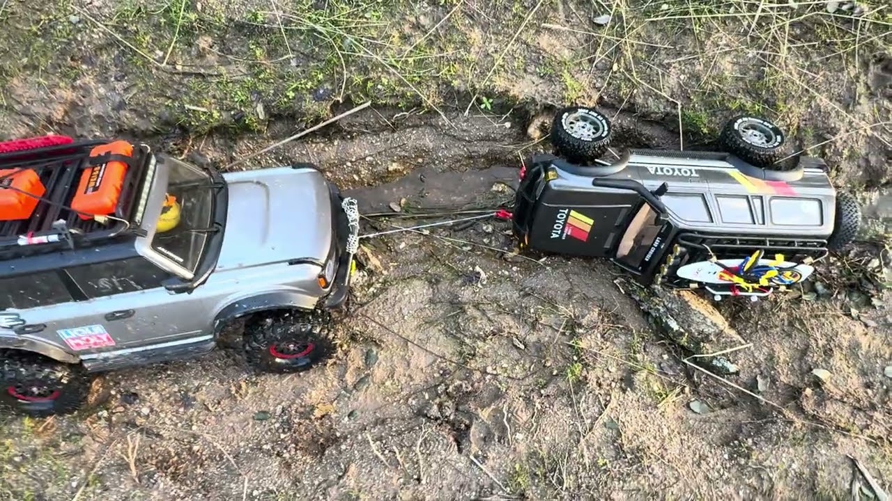 Bronco 1/10 + Toyota Lc 80 jxc
