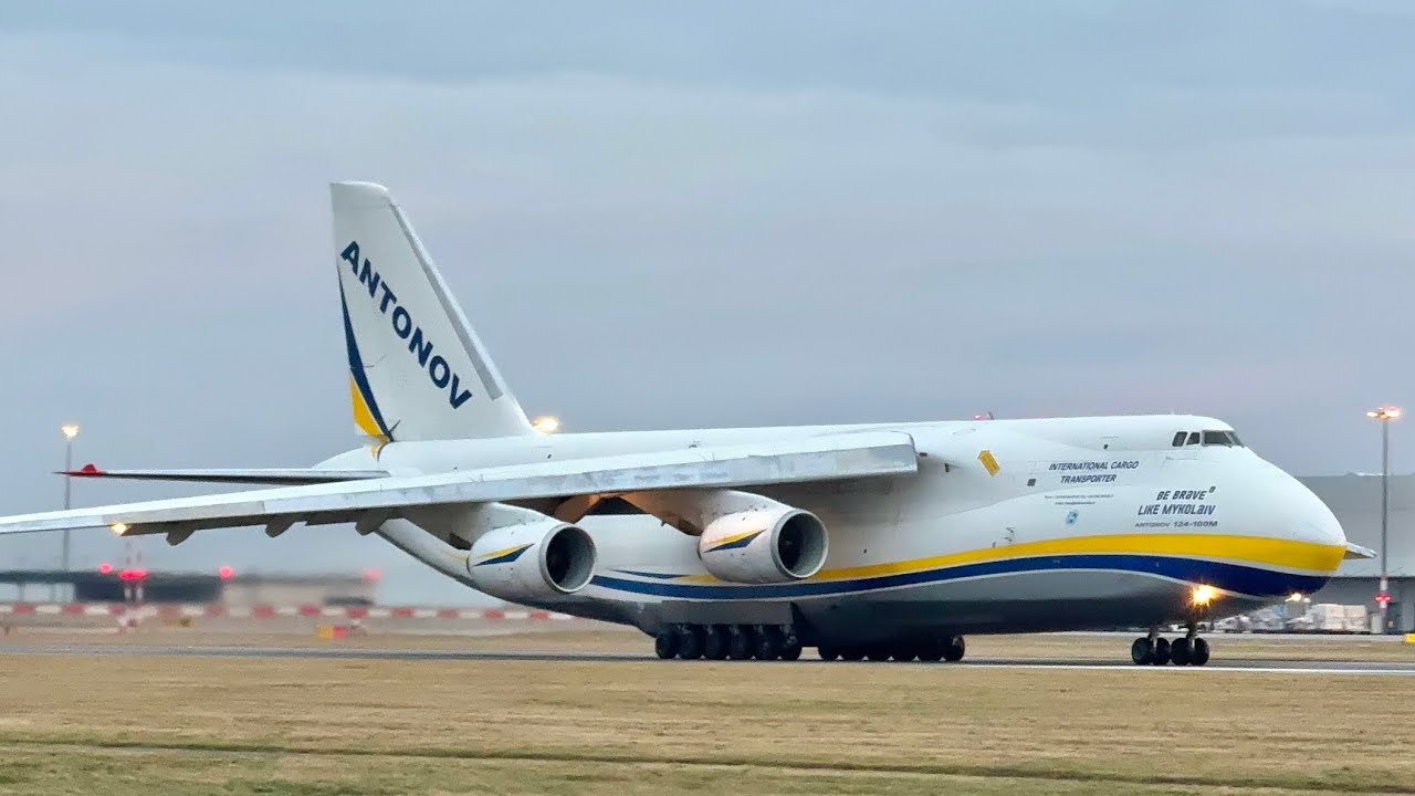 Antonov AN-124 Ruslan na letišti v Praze 15.12.2024