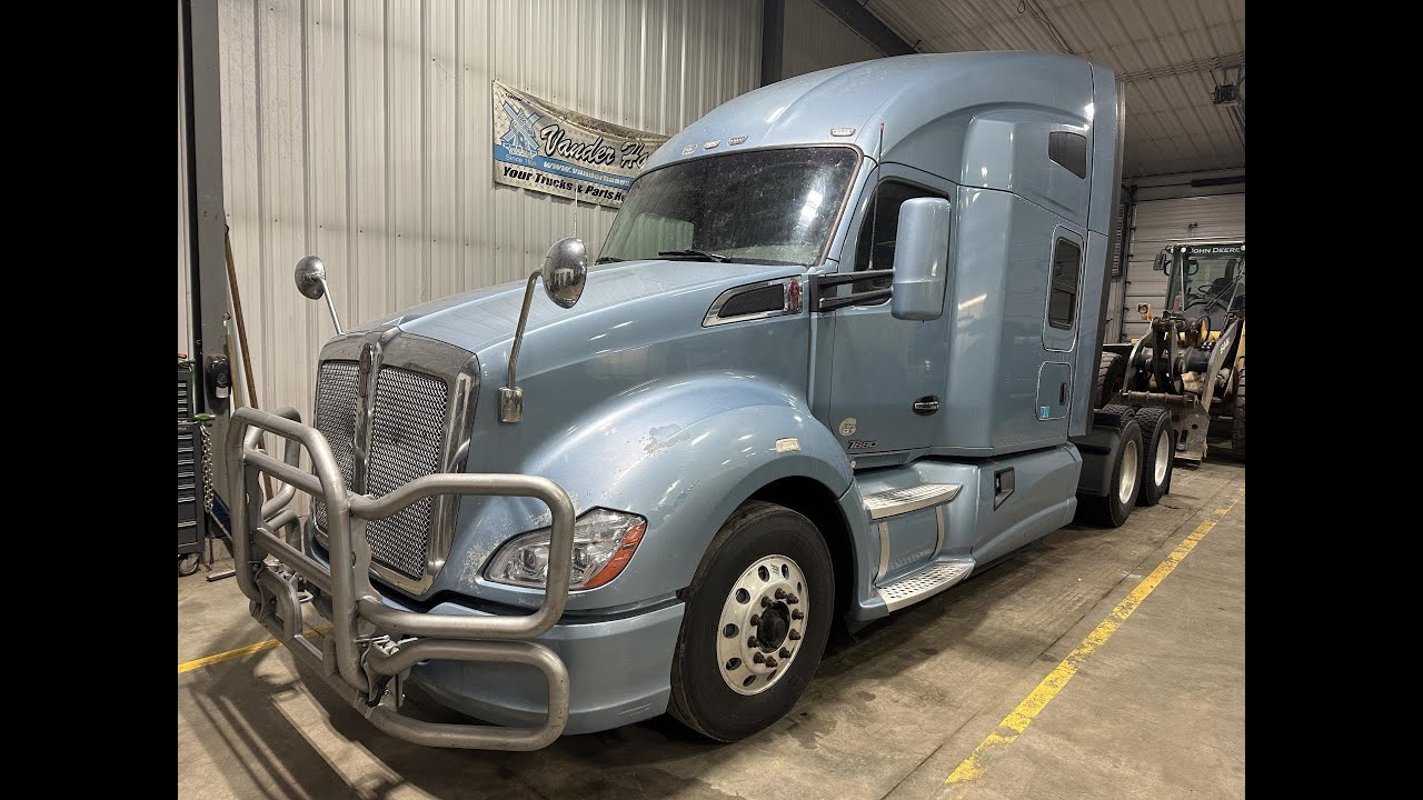 2016 Kenworth T680 - Parts Unit 16KN137