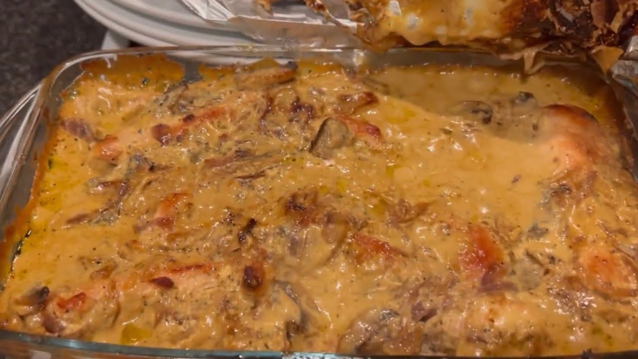 The Most Delicious Creamy Garlic/Mushroom  Chicken Recipe