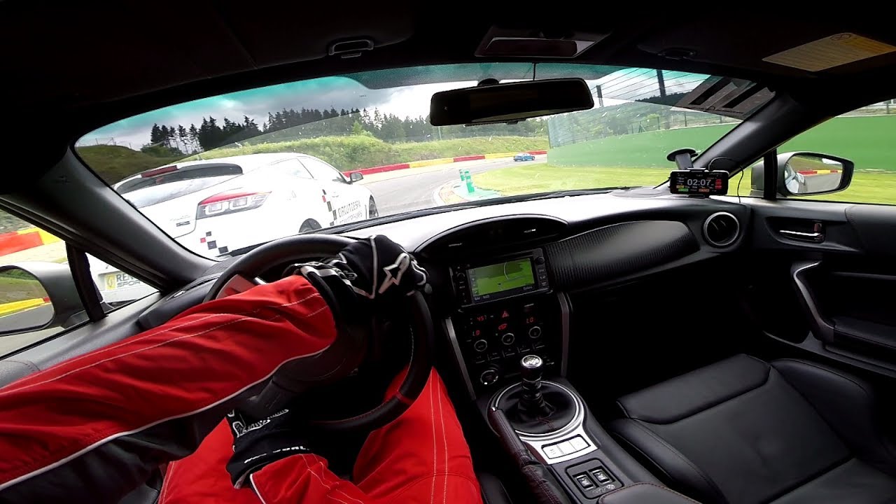 Rev-happy Toyota GT86 attacks Spa Francorchamps! 3m02 Hot Laps