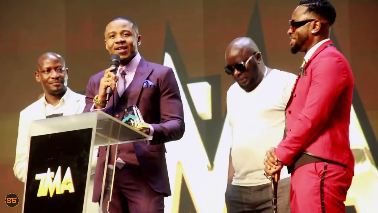 ALIKIBA ashinda TUZO ya wimbo bora wa Bongo Fleva wa mwaka,awapiga za Uso kina DIAMOND,afunguka haya
