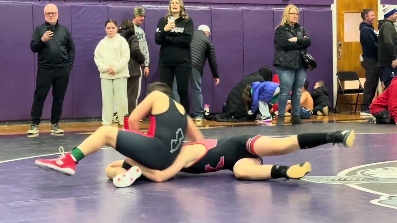 Emmett’s 15th match 25-26, pin