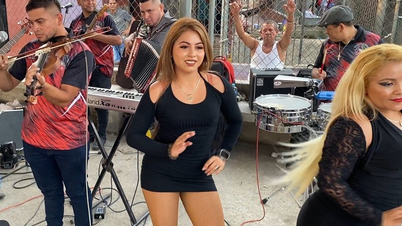 El Aguacero Mix Rey y su Chanchona en Barrancones 2023