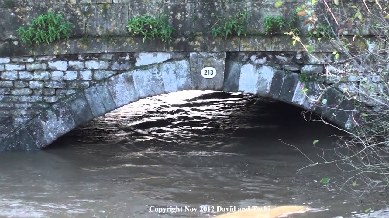 Flooding in Keynsham..Kennet and Avon canal Fri 23rd Nov, 2012 in 1080p HD
