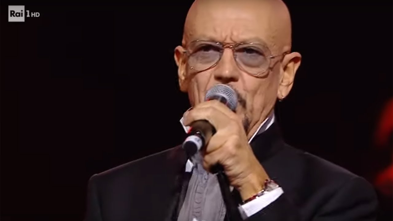 Enrico Ruggeri canta 