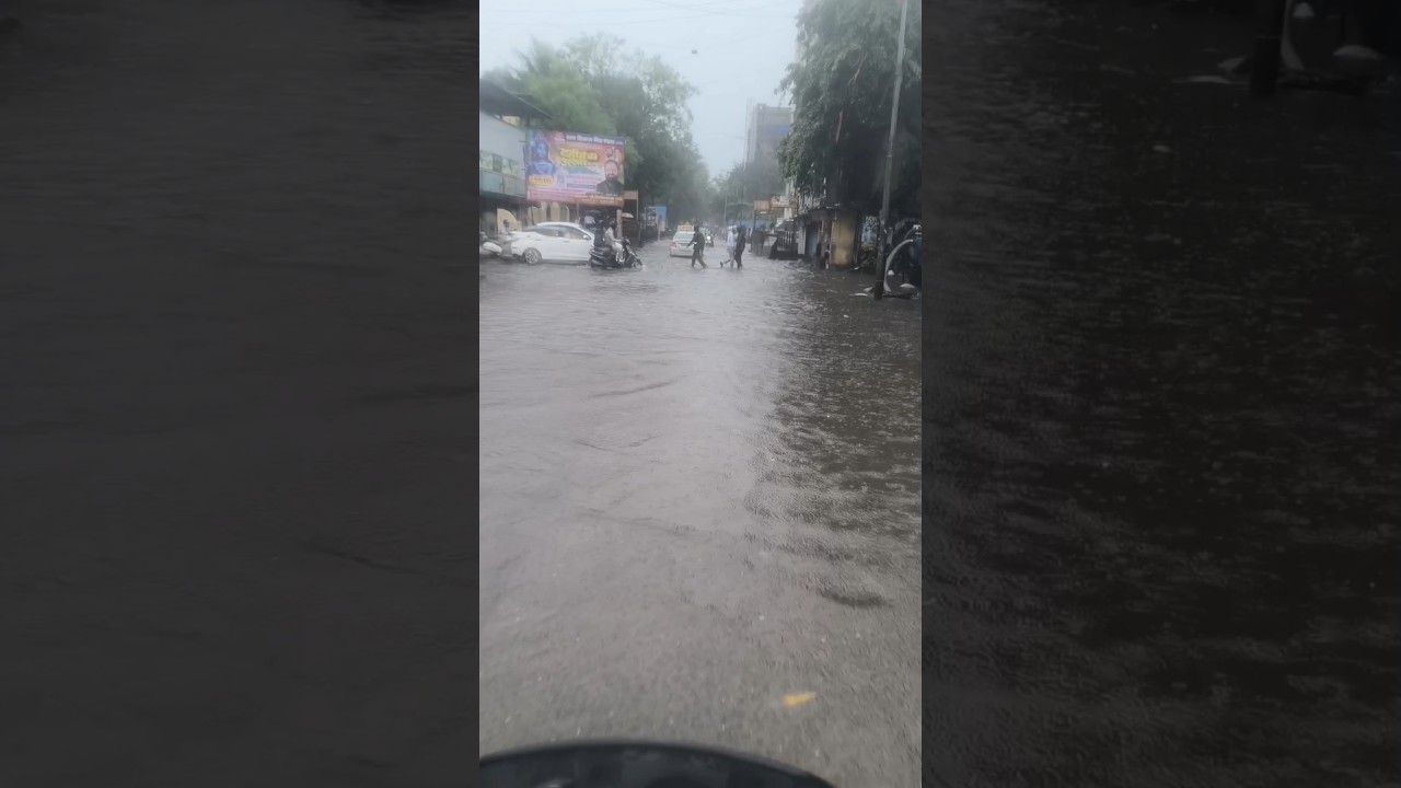 driving in heavy rain mumbai #mumbai #traffic #driving #heavyraining #redalert #vlog
