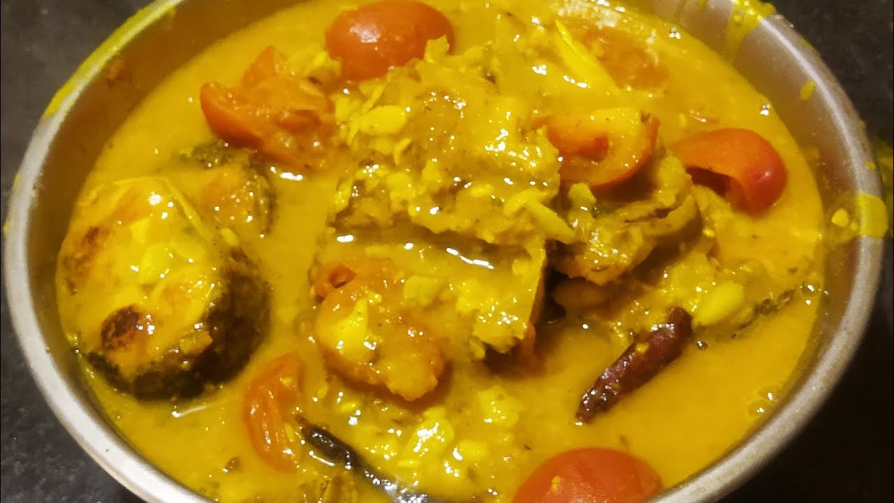 সিলভার কার্প মাছ দিয়ে সিমের দানার ঝোল। Sliver Carp Mach diye Shimer Danar Jhol Recipe.