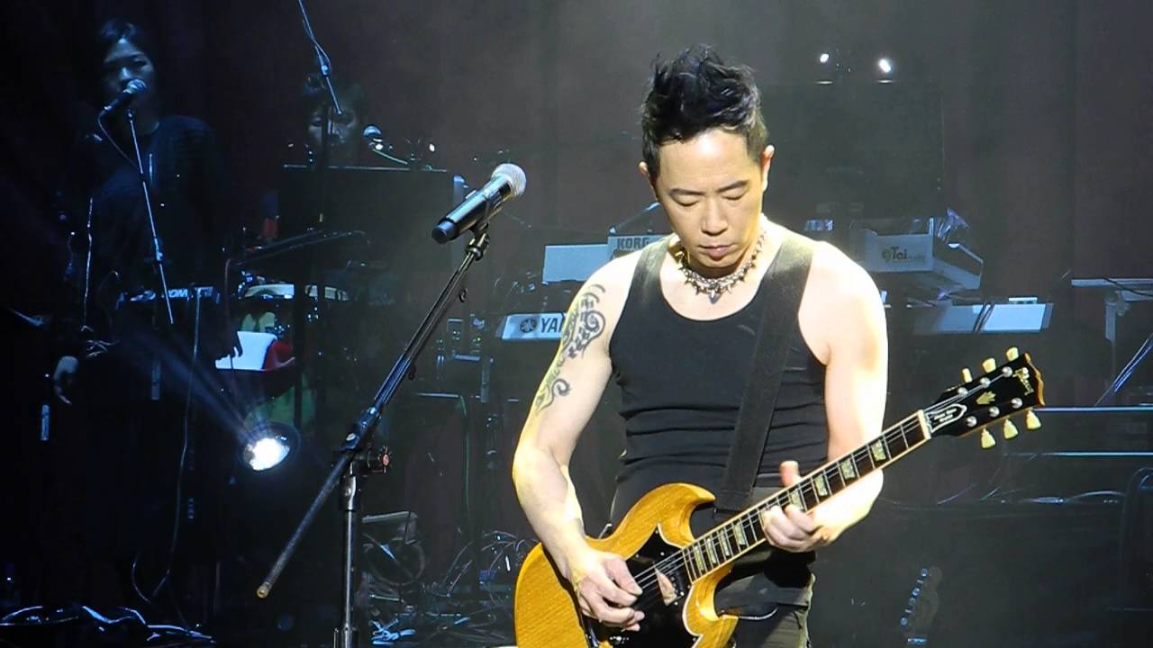黃貫中-灰色軌跡 ( 英雄有分數台北演唱會2016-4-30)