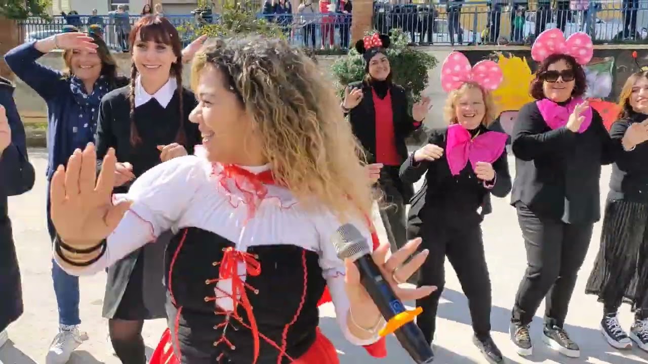 Performance carnevalesca al G.Verga del plesso Mallia a Pachino.